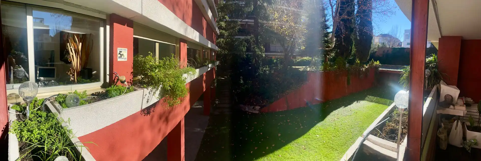 Vista exterior de Pis en venda en Madrid amb Aire condicionat, Calefacció i Jardí privat