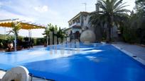 Piscina de Casa o xalet en venda en  Jaén Capital amb Aire condicionat, Calefacció i Piscina