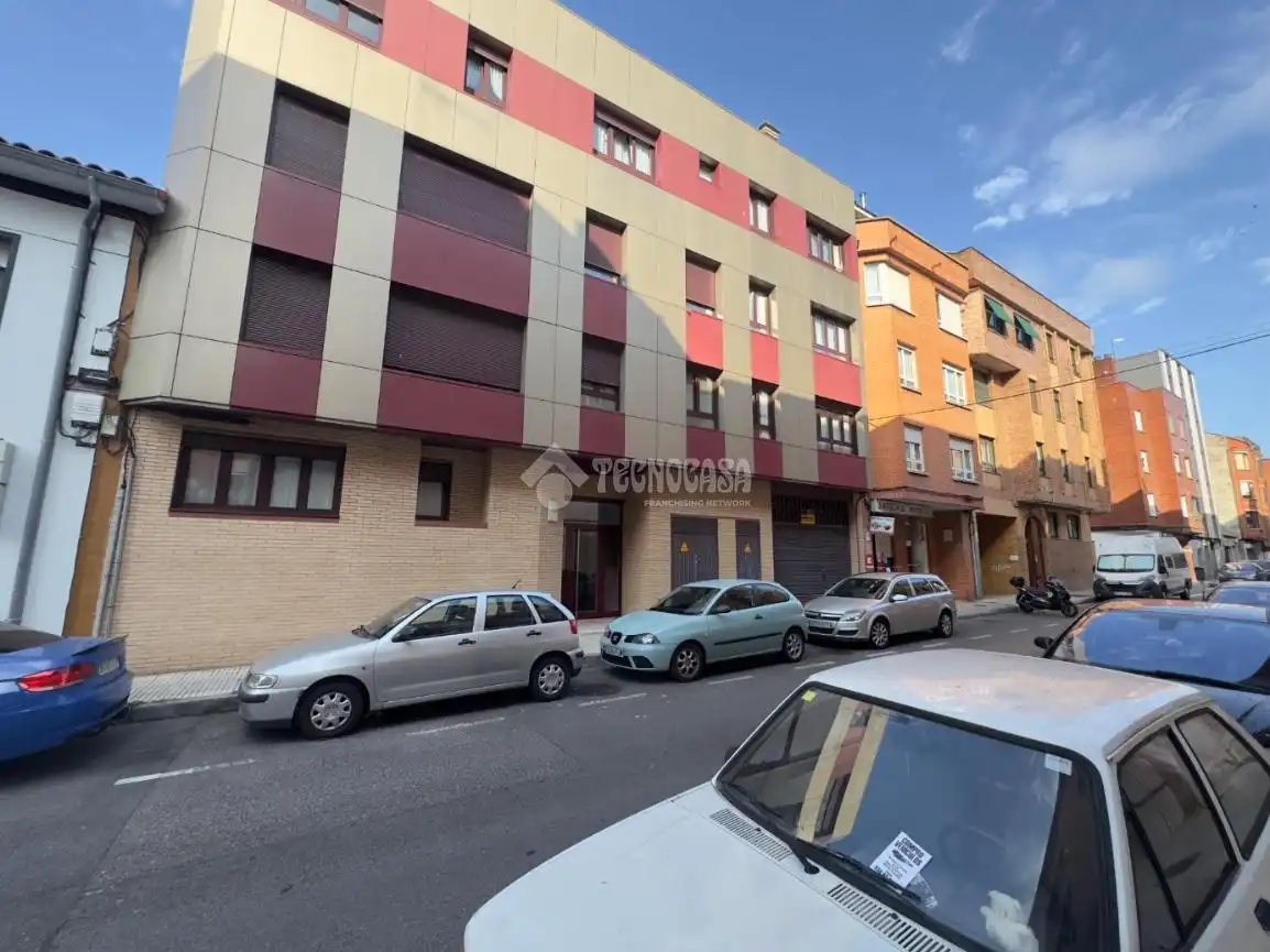 Vista exterior de Pis en venda en Gijón  amb Calefacció i Moblat