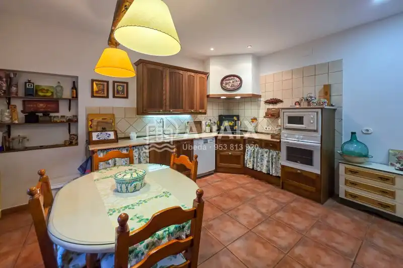 Cocina de Finca rústica en venta en Úbeda con Terraza, Trastero y Balcón