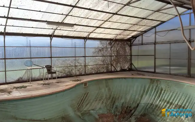 Piscina de Casa o chalet en venta en Astorga con Calefacción, Jardín privado y Parquet