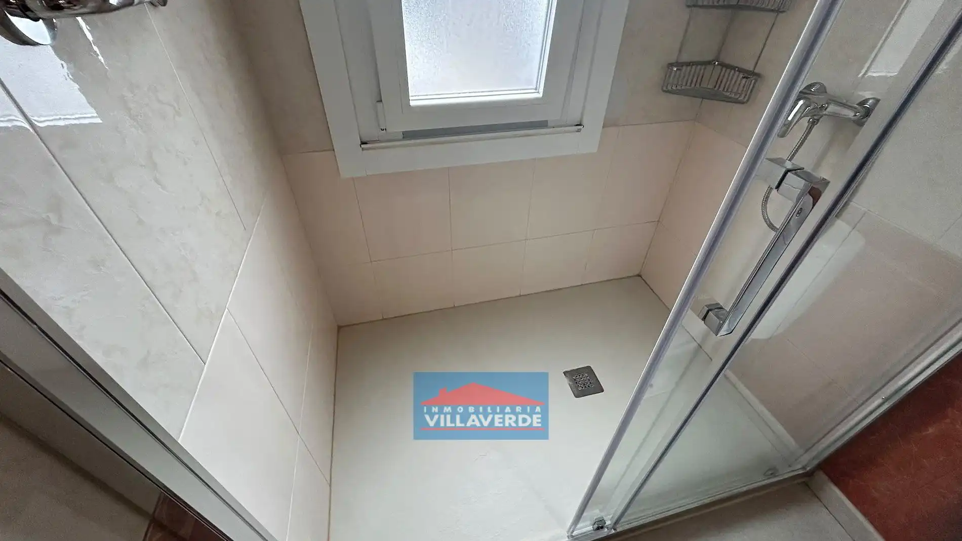 Bathroom of Flat for sale in Cangas   with Heating, Parquet flooring and Storage room