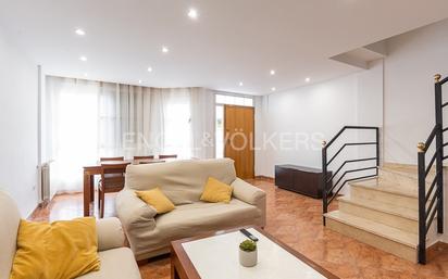 Living room of Single-family semi-detached for sale in Silla  with Air Conditioner, Terrace and Balcony
