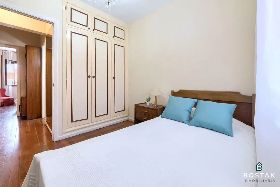 Schlafzimmer von Wohnung zum Verkauf in Bilbao  mit Heizung und Balkon
