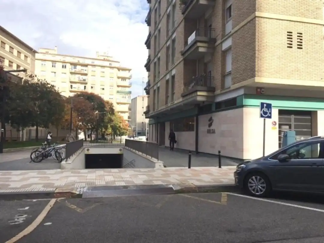 Parking de Garaje en venta en  Pamplona / Iruña