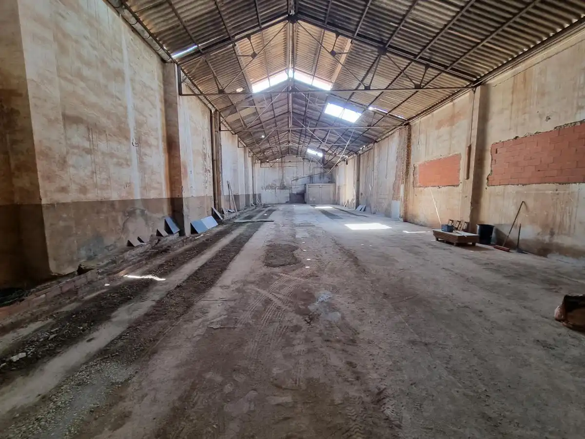 Nave industrielle à vendre à INGENIERO ECHEGARAY