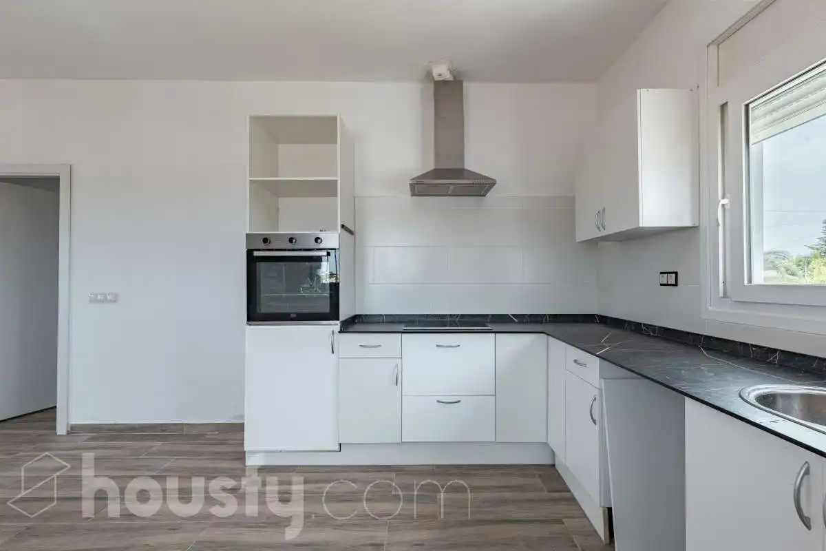 Cuina de Casa o xalet en venda en Calafell amb Jardí privat, Terrassa i Traster