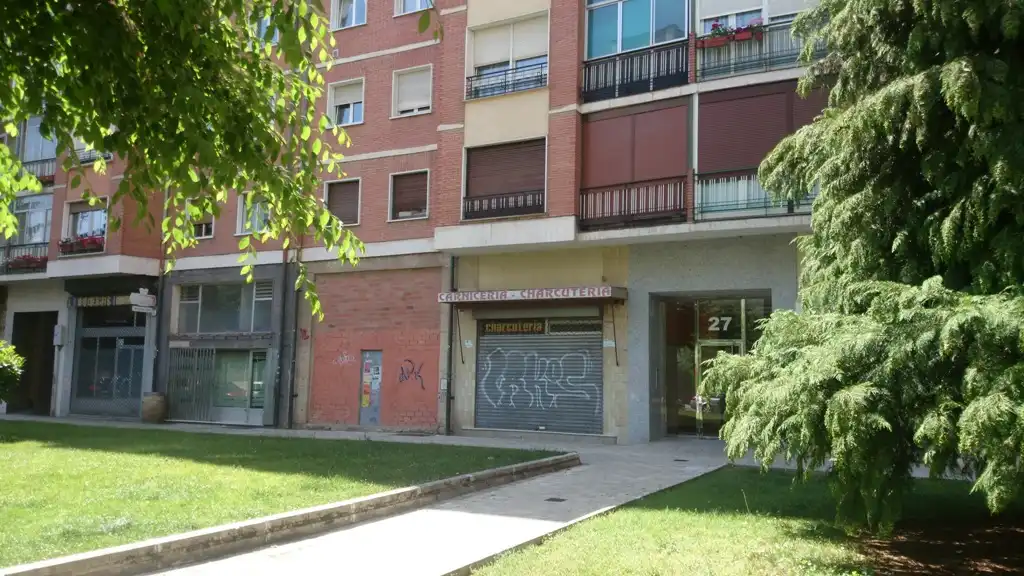 Local comercial en venda a Centro, imagen 2