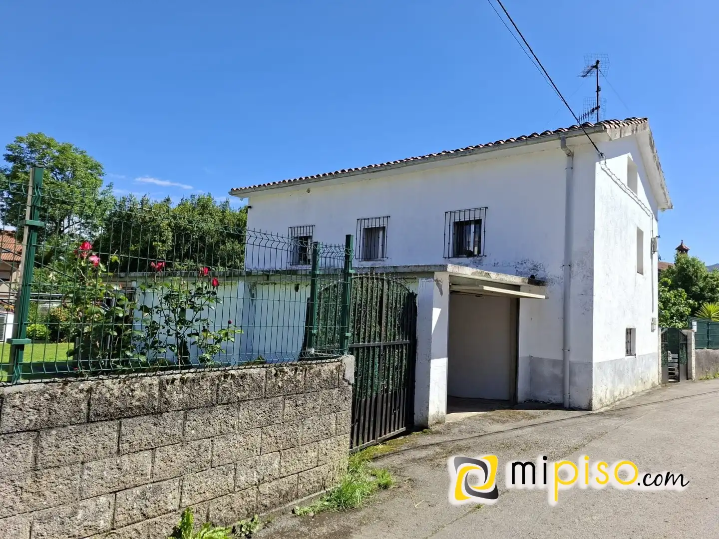 Vista exterior de Casa o chalet en venta en Rasines
