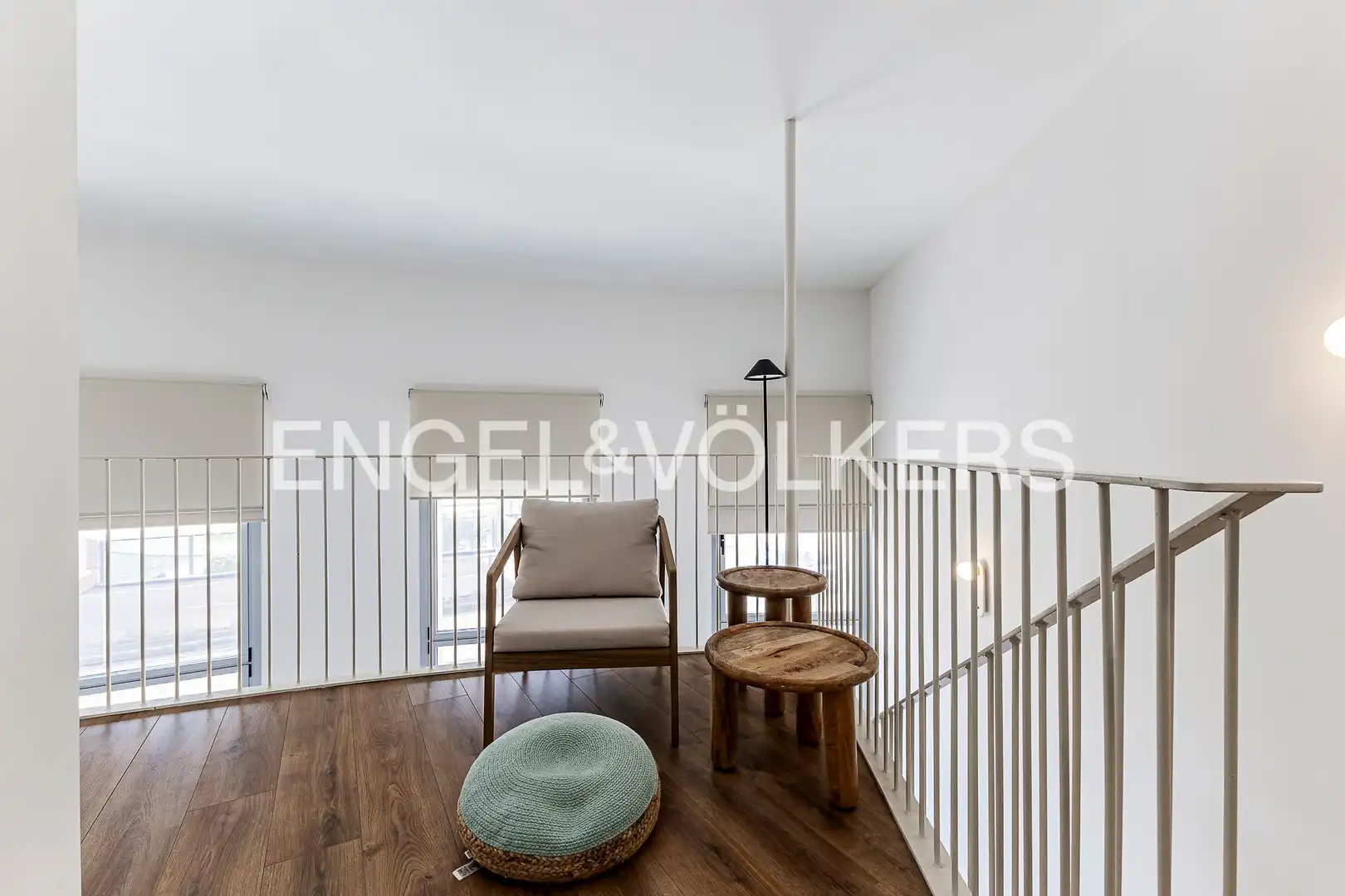Balcony of Duplexes for rent in Barcelona  with Air Conditioner, Heating and Private garden