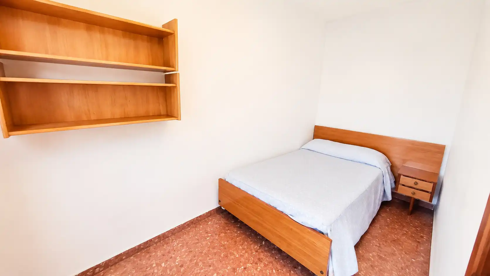 Dormitori de Casa adosada en venda en Motril amb Terrassa, Traster i Moblat