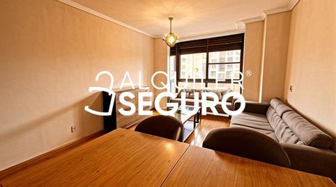 Foto 3 de Piso de alquiler en Monasterio de Silos, Montecarmelo,  Madrid Capital