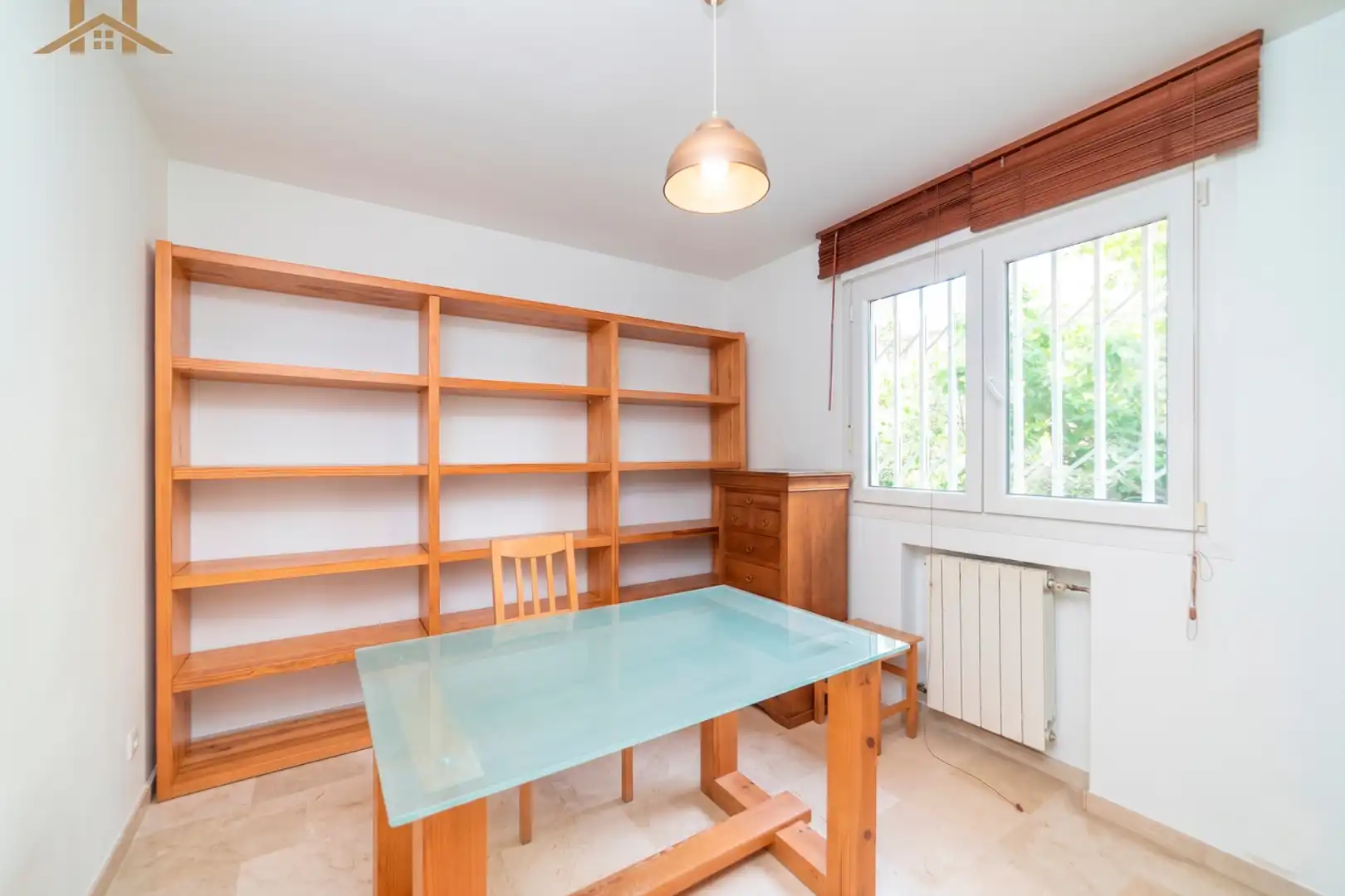Menjador de Casa o xalet en venda en Arroyomolinos (Madrid) amb Aire condicionat, Jardí privat i Terrassa