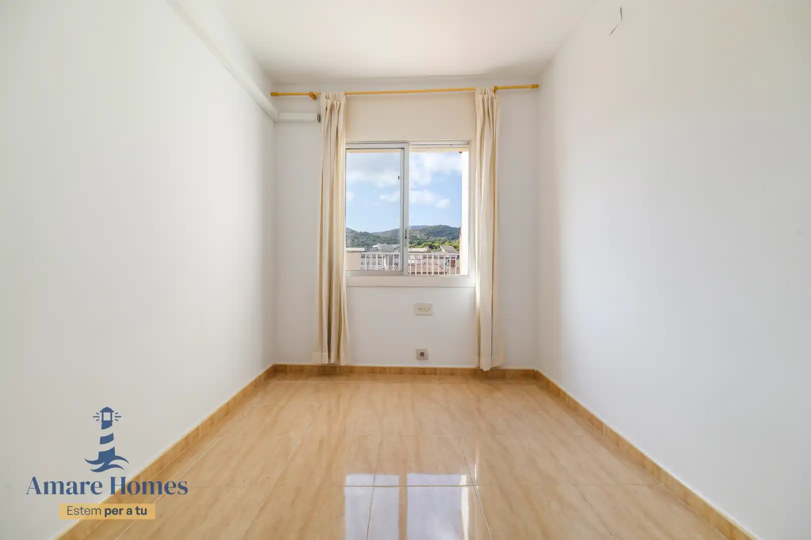 Habitación de Ático en venta en Castelldefels con Terraza y Horno