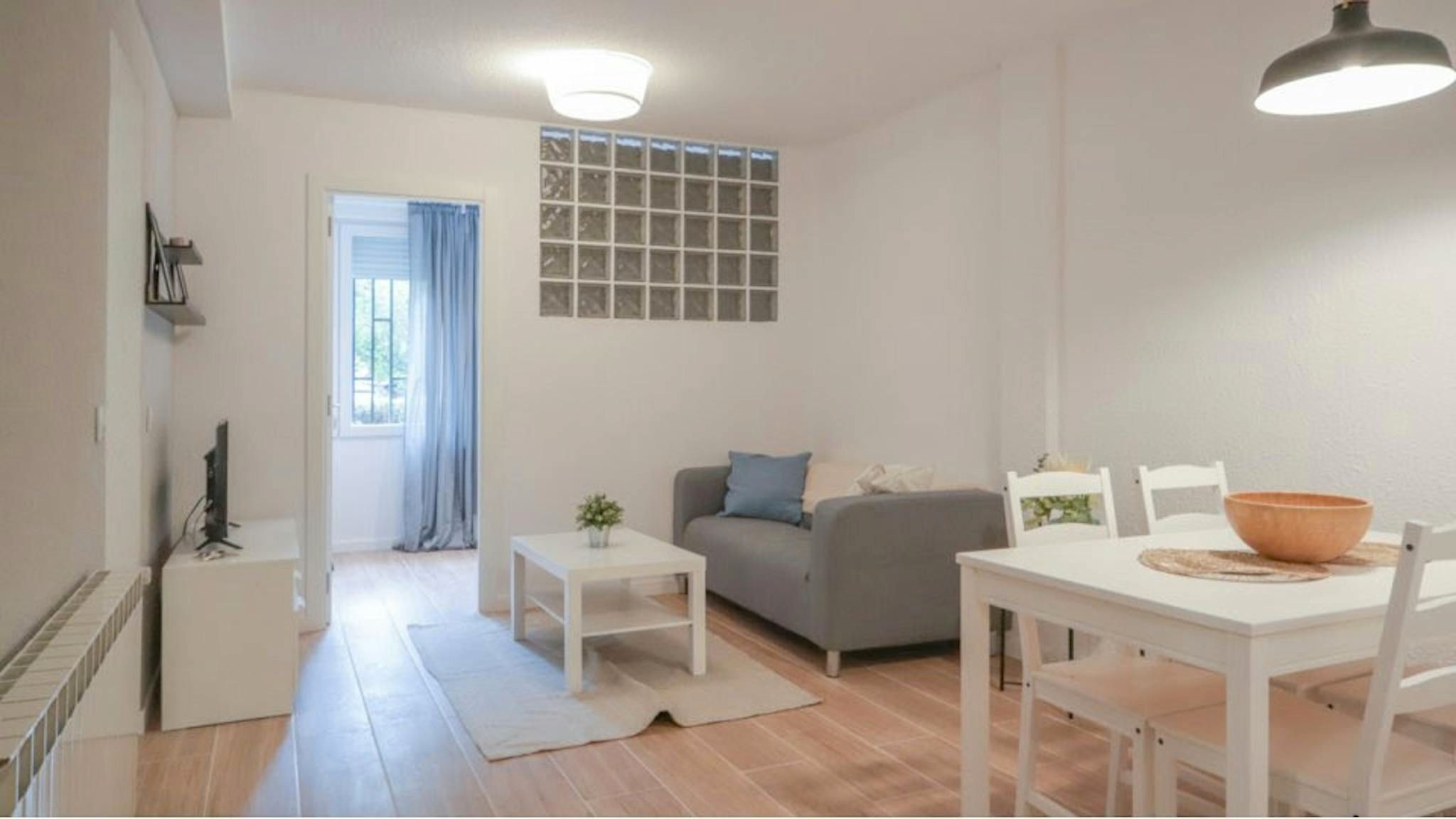 Bedroom of Flat to rent in  Madrid Capital  with Heating, Furnished and Washing machine