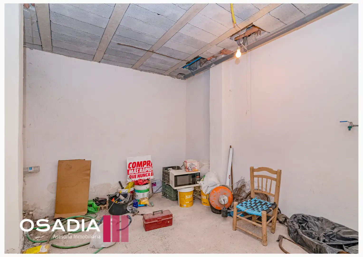 Casa adosada en venta en La Zubia