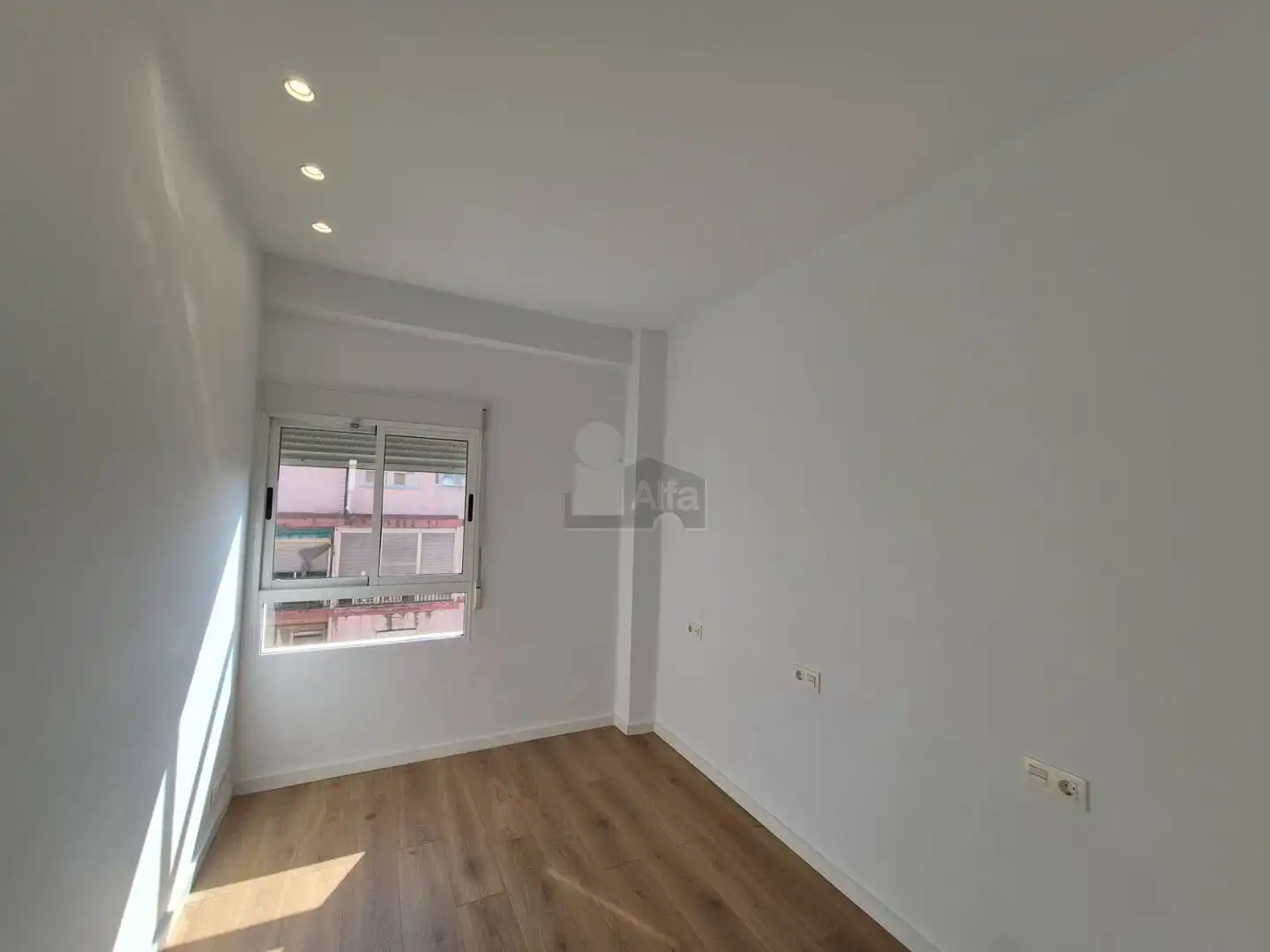 Bedroom of Attic for rent in Valencia  with Air Conditioner, Parquet flooring and Terrace