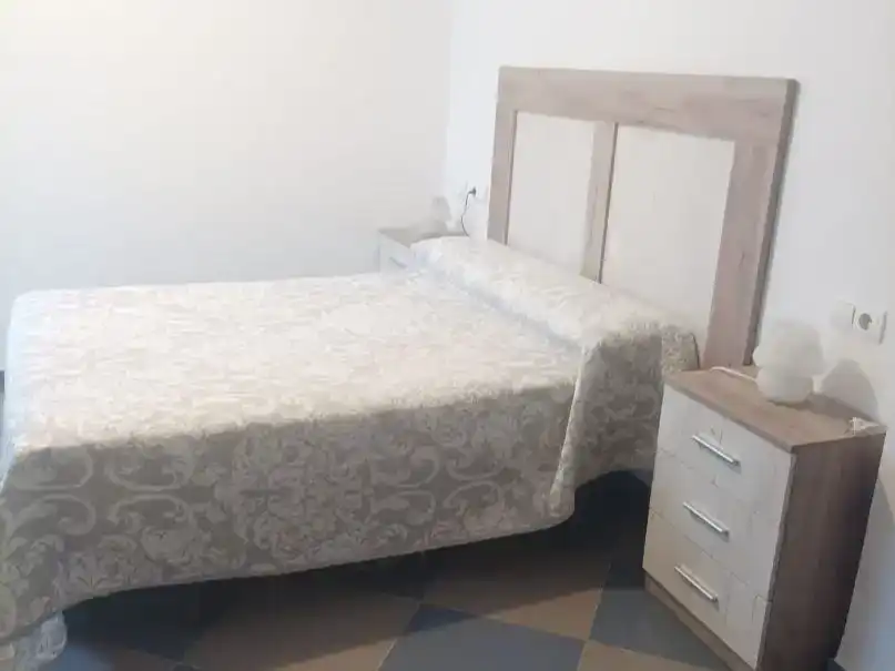Schlafzimmer von Wohnung zur Miete in Sureste