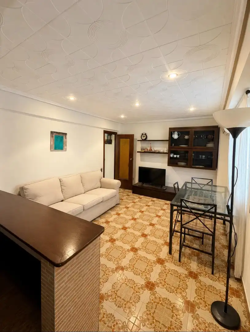 Flat for rent in Calle MARQUES DE MONTORTAL, Torrefiel