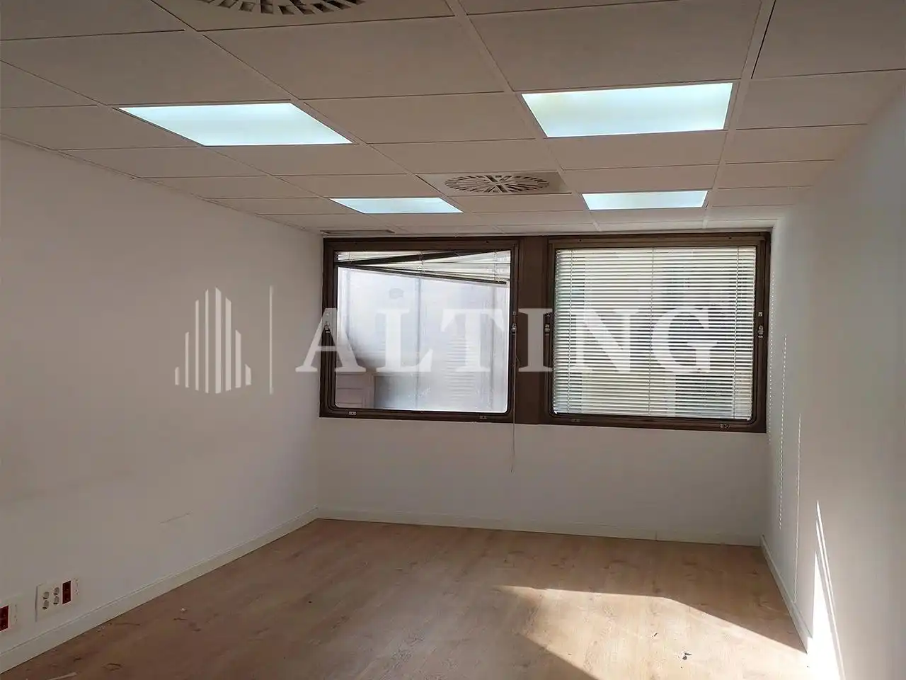 Bureau avec ascenseur à louer à Via Augusta, imagen 16