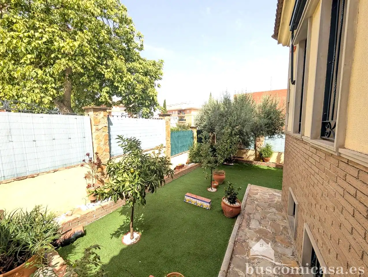 Terrassa de Casa o xalet en venda en Linares amb Aire condicionat, Calefacció i Jardí privat