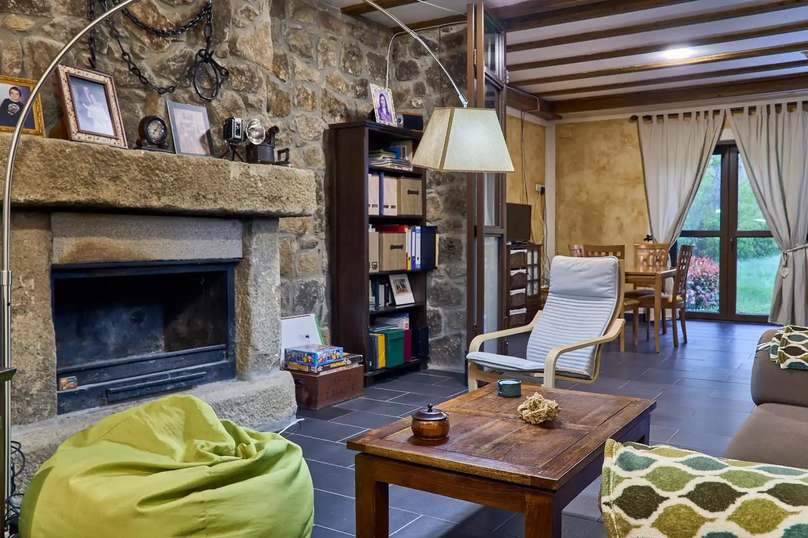 Sala de estar de Finca rústica en venta en Cobreros con Aire acondicionado, Calefacción y Jardín privado