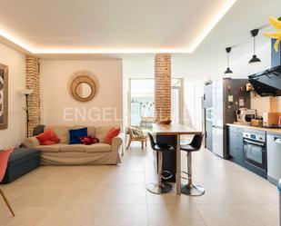 Sala d'estar de Apartament en venda en  Valencia Capital amb Aire condicionat, Calefacció i Jardí privat