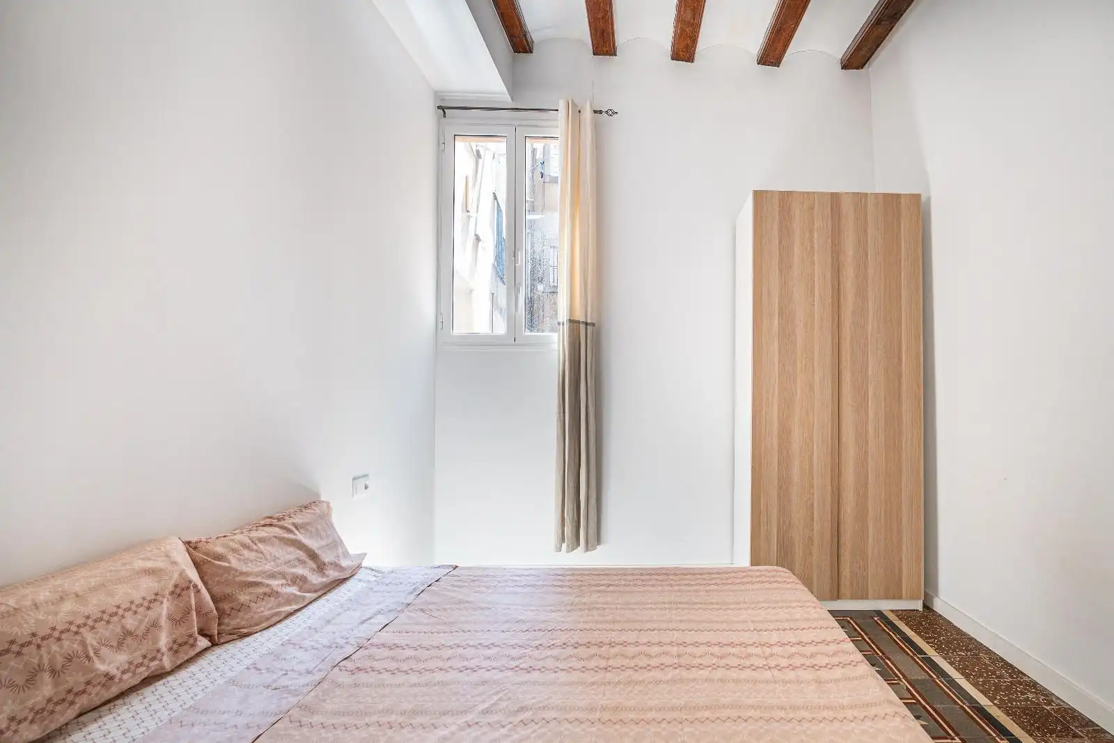 Habitación de Piso en venta en Barcelona con Aire acondicionado, Terraza y Horno
