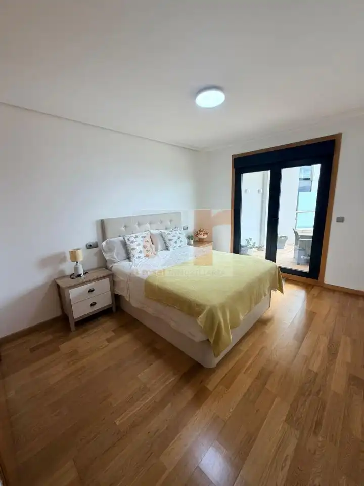 Habitación de Piso en venta en Moaña con Calefacción, Terraza y Trastero