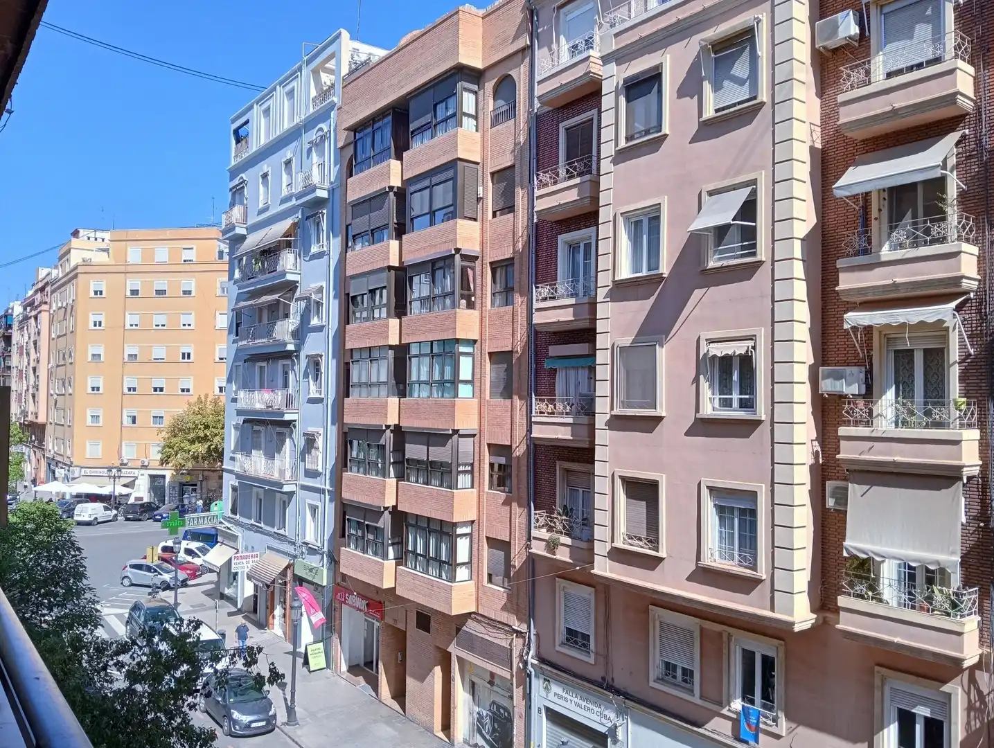Vista exterior de Piso de alquiler en Valencia con Terraza