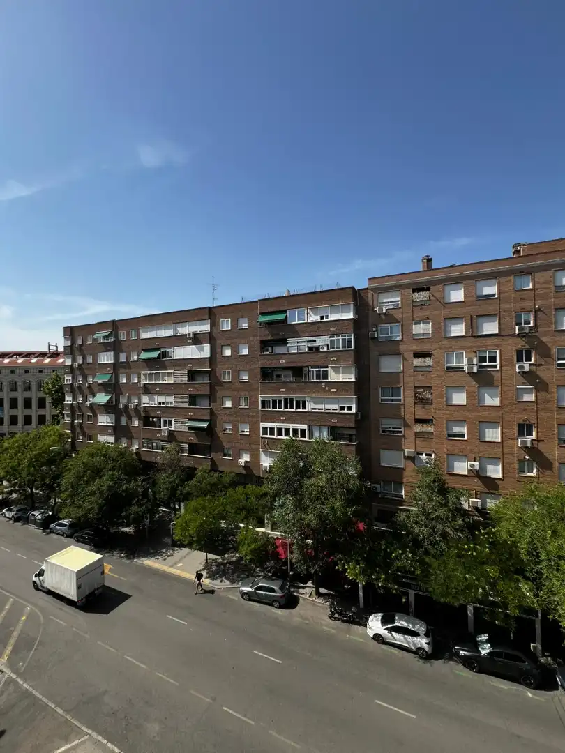 Vista exterior de Pis de lloguer en Madrid amb Calefacció, Forn i Rentadora