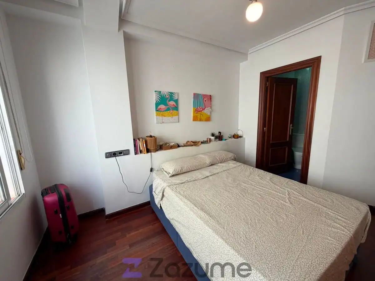 Habitación de Piso de alquiler en Valencia con Parquet, Amueblado y Horno