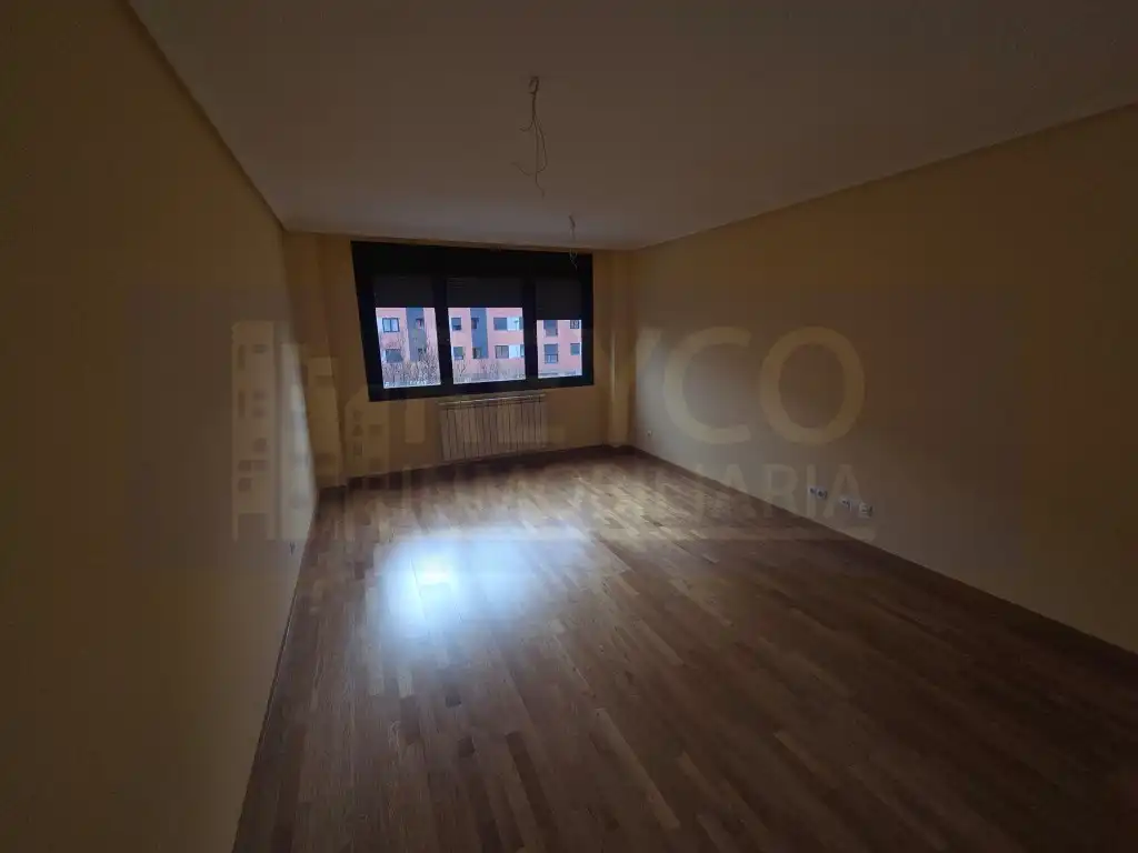 Schlafzimmer von Wohnungen zum Verkauf in  Logroño mit Heizung, Terrasse und Schwimmbad