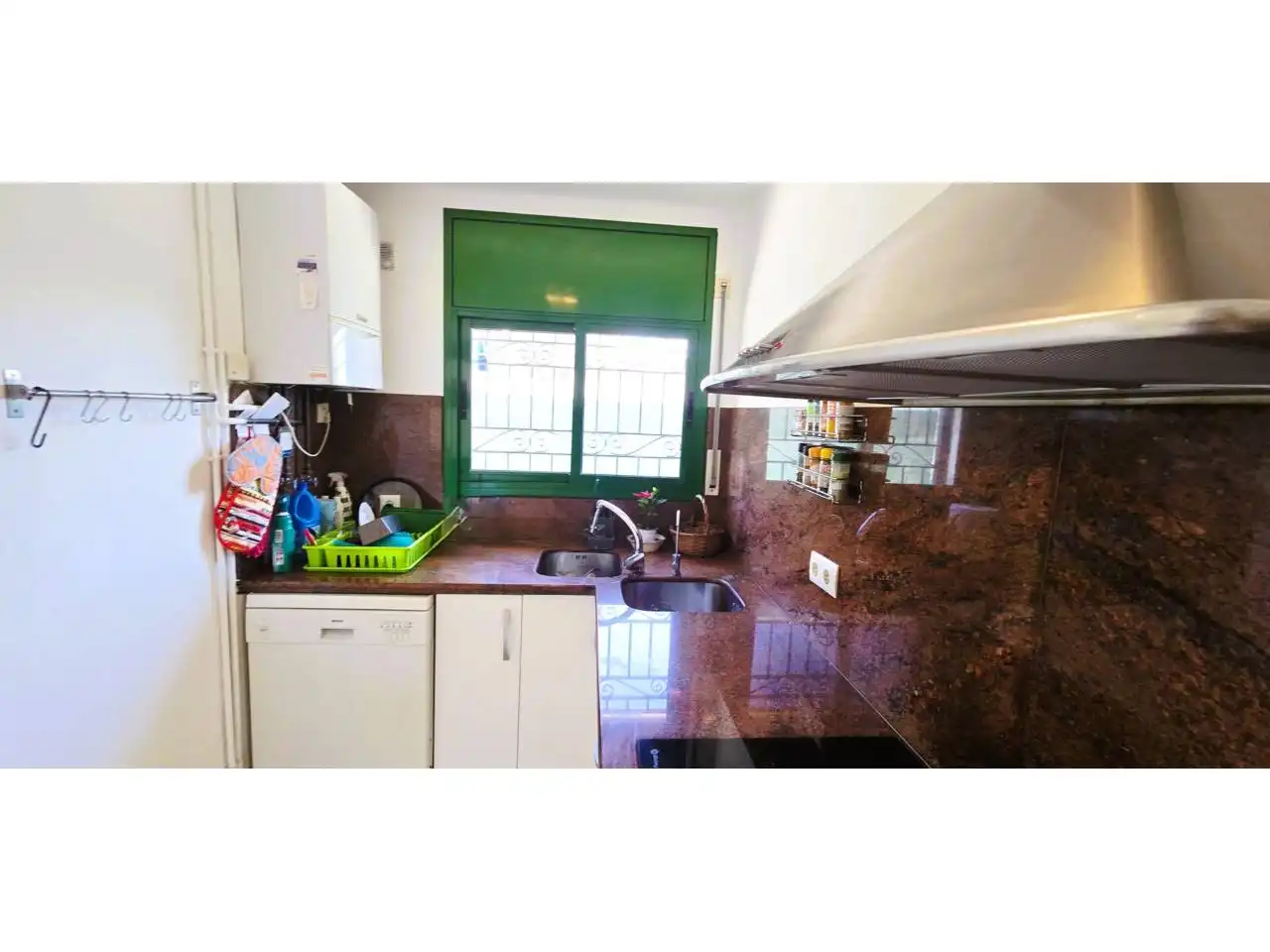 Cuina de Casa o xalet en venda en Torredembarra amb Aire condicionat, Calefacció i Jardí privat