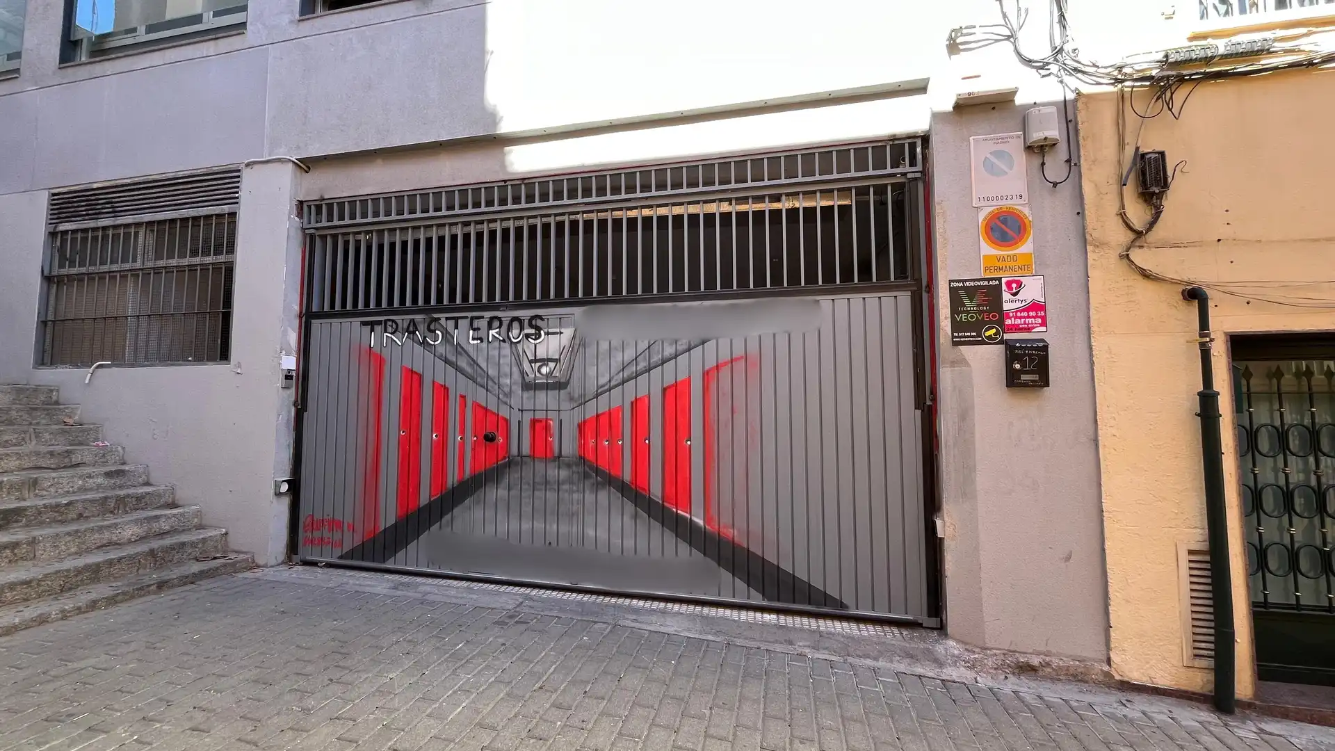 Vista exterior de Trastero de alquiler en Madrid con Alarma
