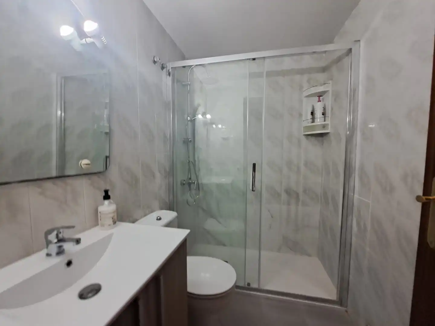 Badezimmer von Wohnung zur untervermieten in Cartagena mit Möbliert, Ofen und Waschmaschine