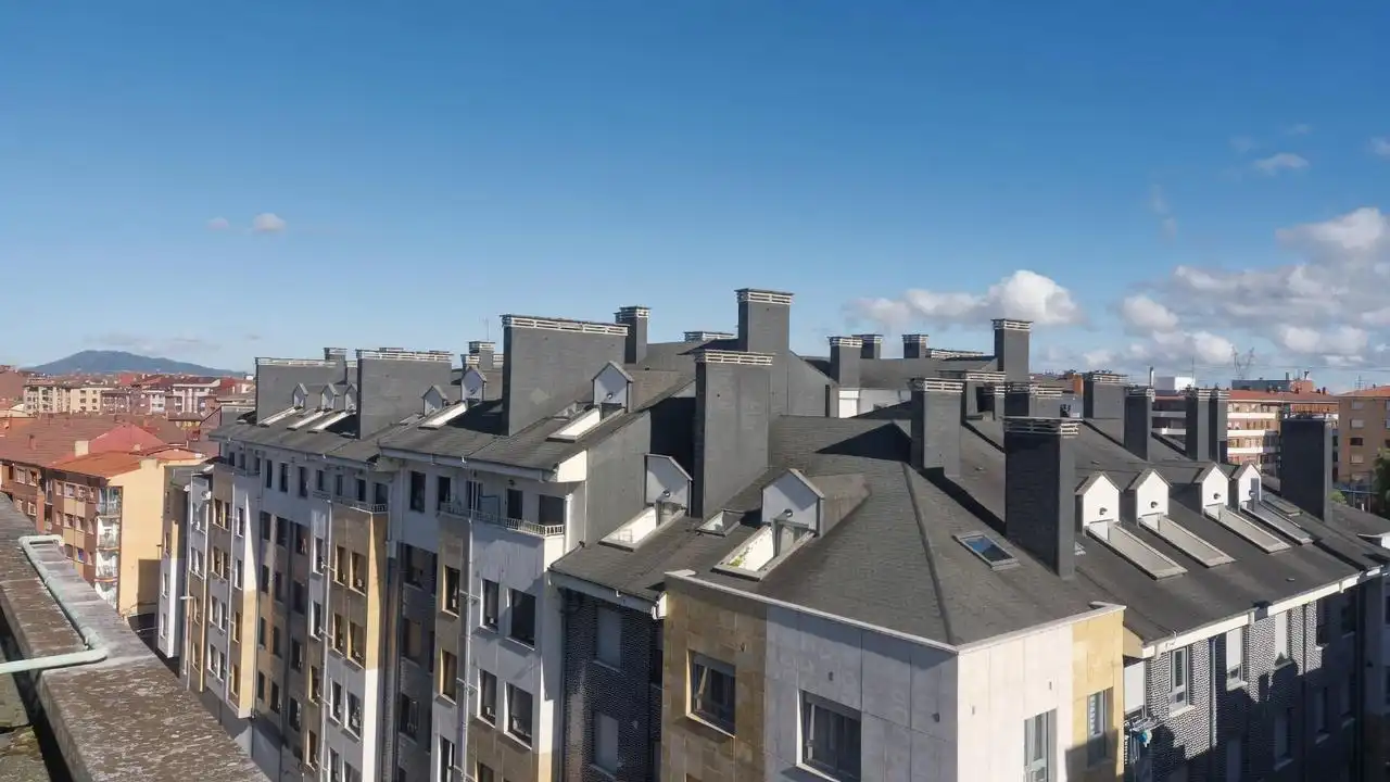 Vista exterior de Piso en venta en Siero con Calefacción y Balcón