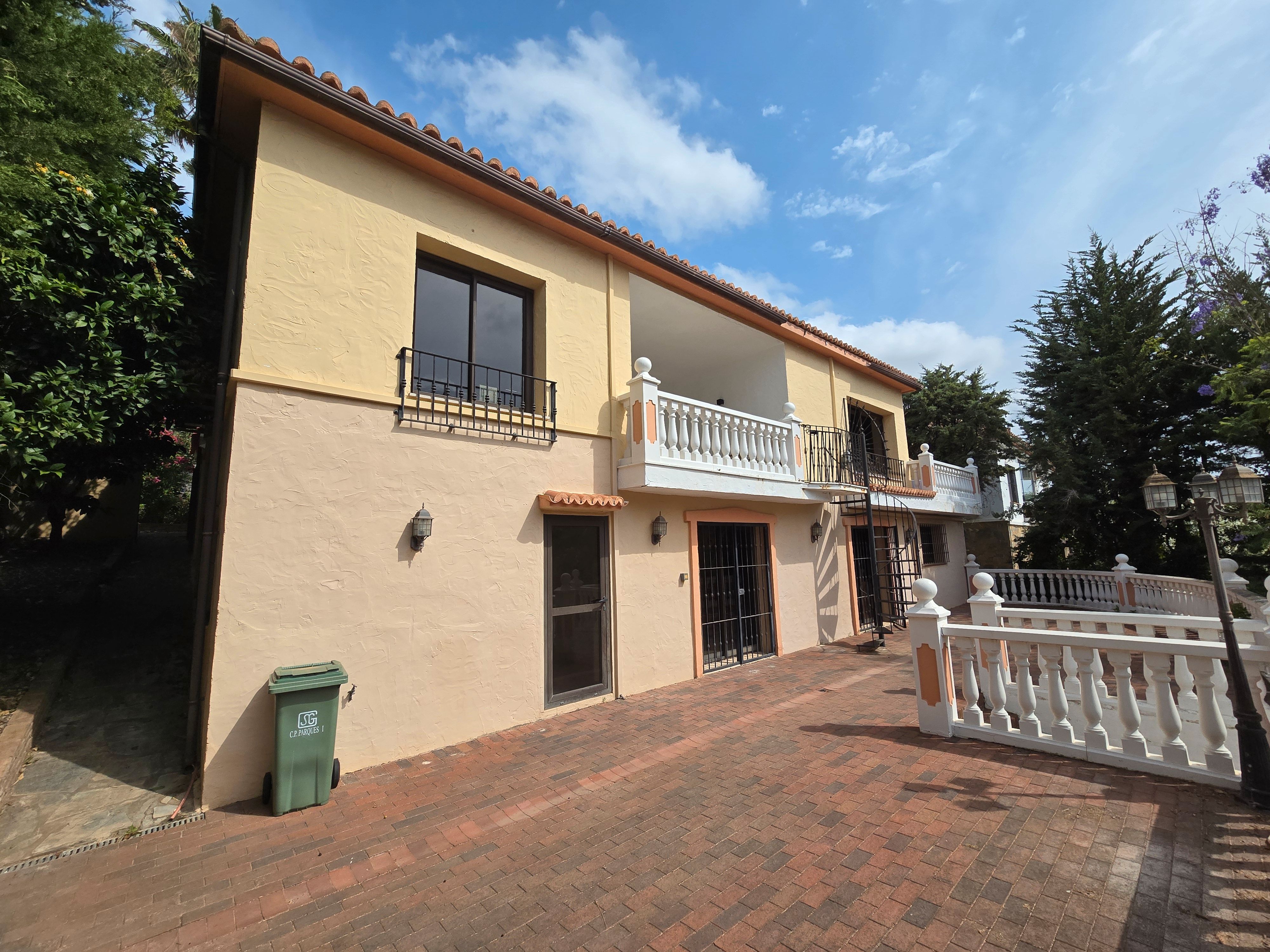 Exterior view of House or chalet for sale in Sotogrande  with Air Conditioner, Heating and Private garden