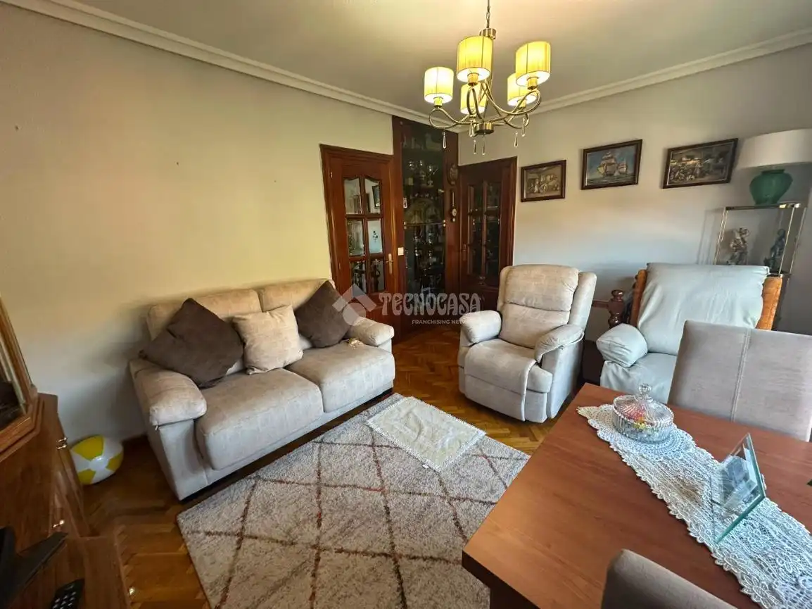 Sala d'estar de Pis en venda en Santander amb Calefacció i Traster