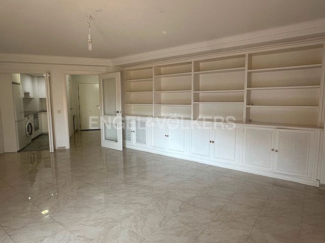Sala d'estar de Apartament de lloguer en  Madrid Capital amb Aire condicionat, Calefacció i Terrassa