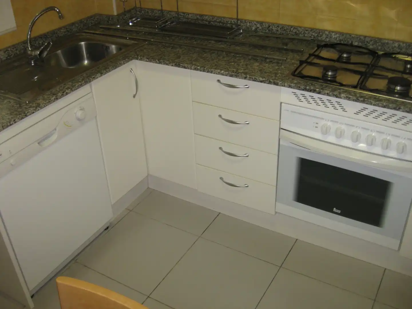 Küche von Wohnung zur Miete in Sur