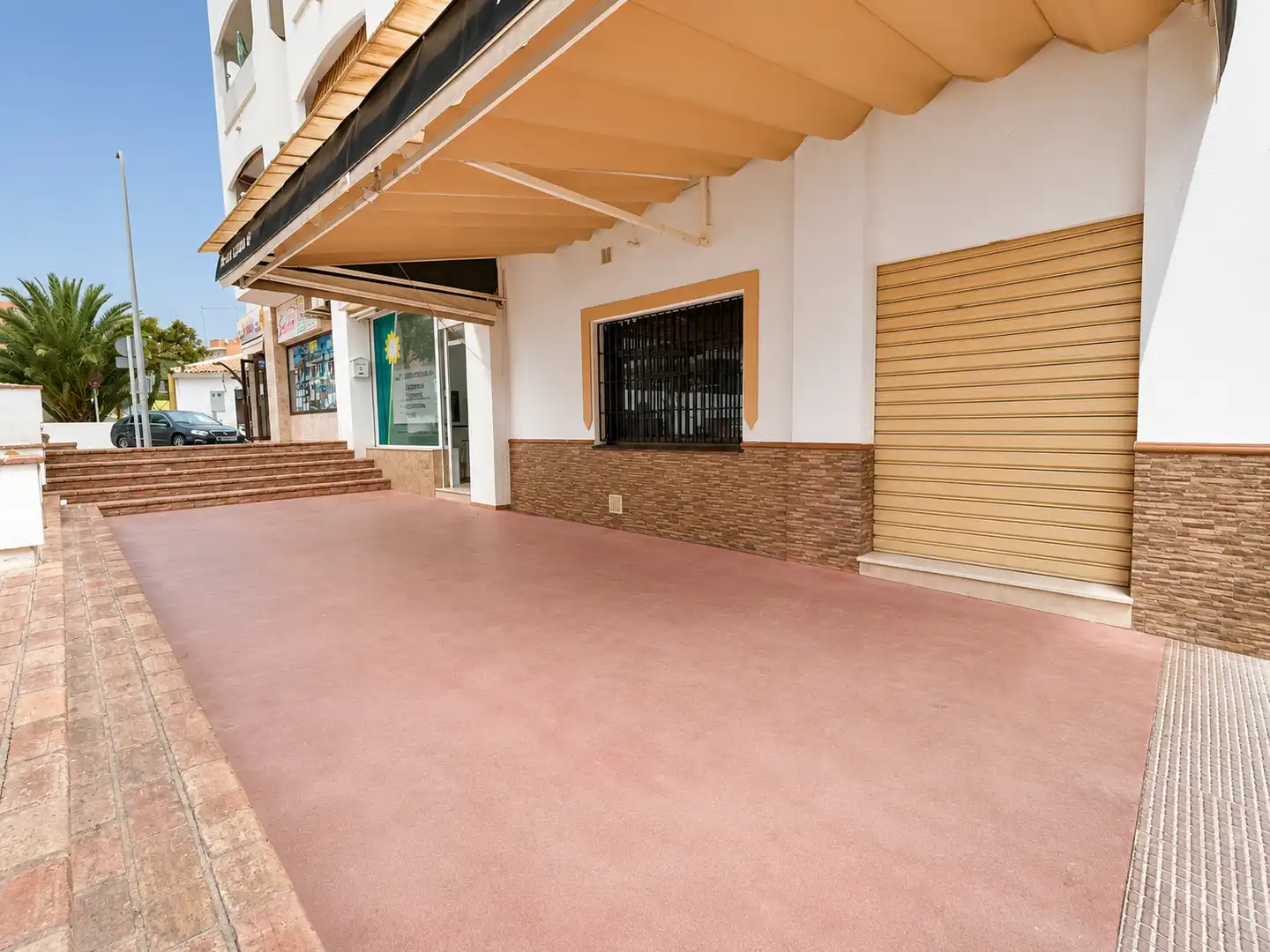 Terrassa de Local en venda en Benalmádena amb Terrassa i Moblat