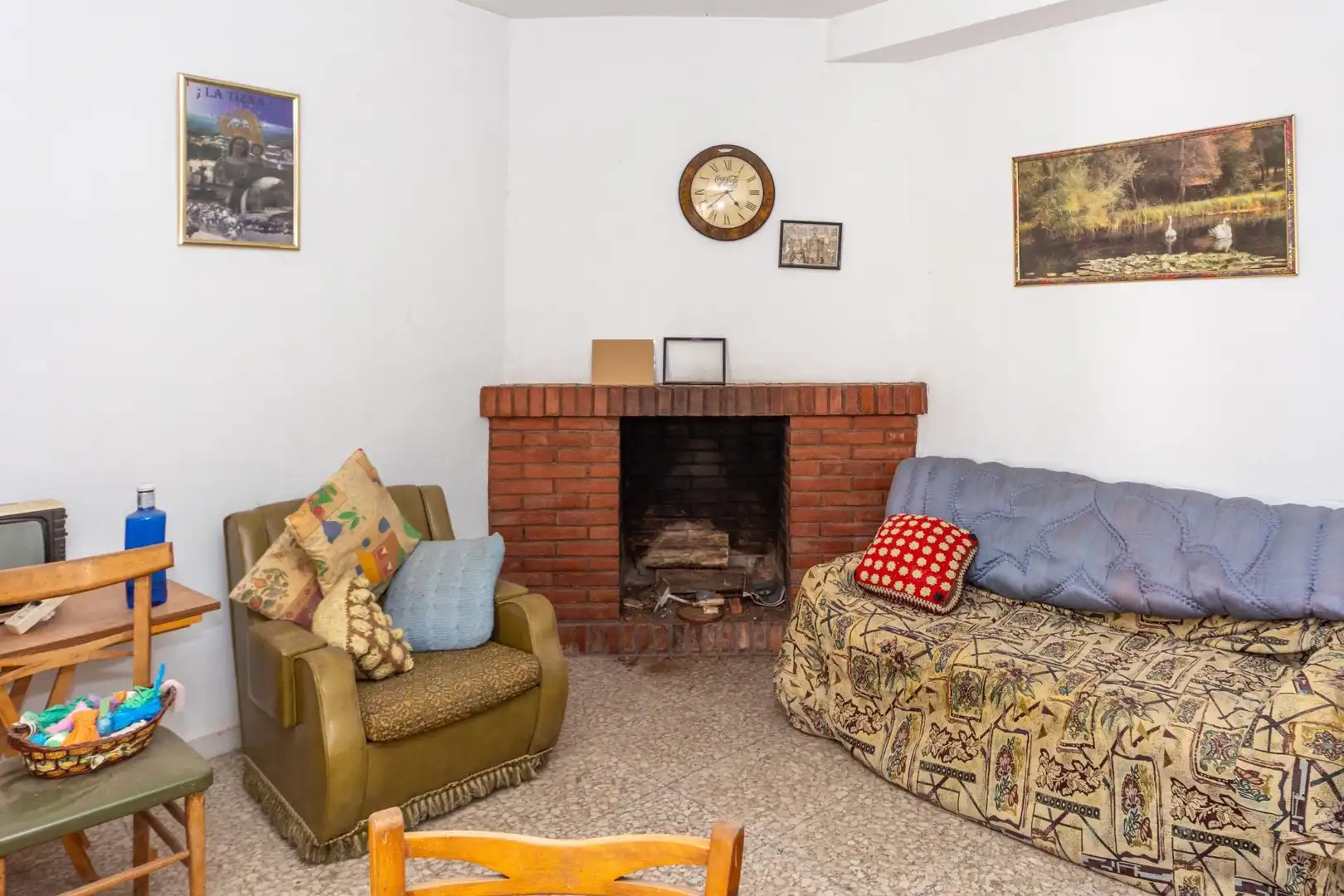 Sala d'estar de Casa adosada en venda en Jérez del Marquesado