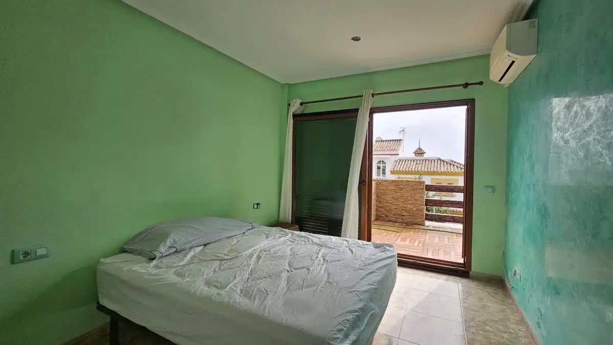 Dormitori de Casa o xalet en venda en Sotogrande amb Aire condicionat, Calefacció i Jardí privat