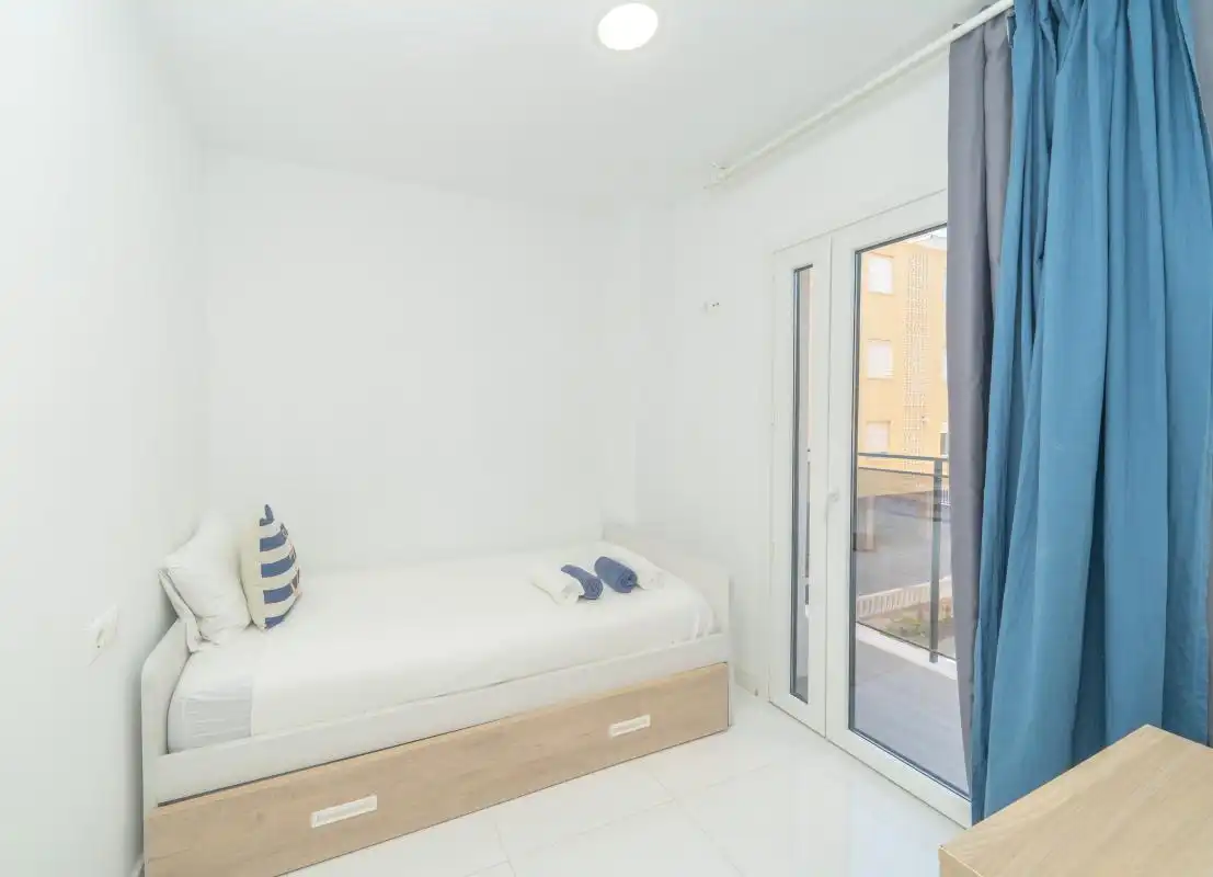 Dormitori de Edifici en venda en Santa Pola amb Alarma