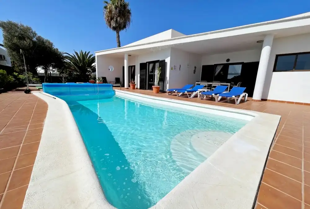 Swimming pool of Houses for sale in Yaiza  with Terrace and Internet