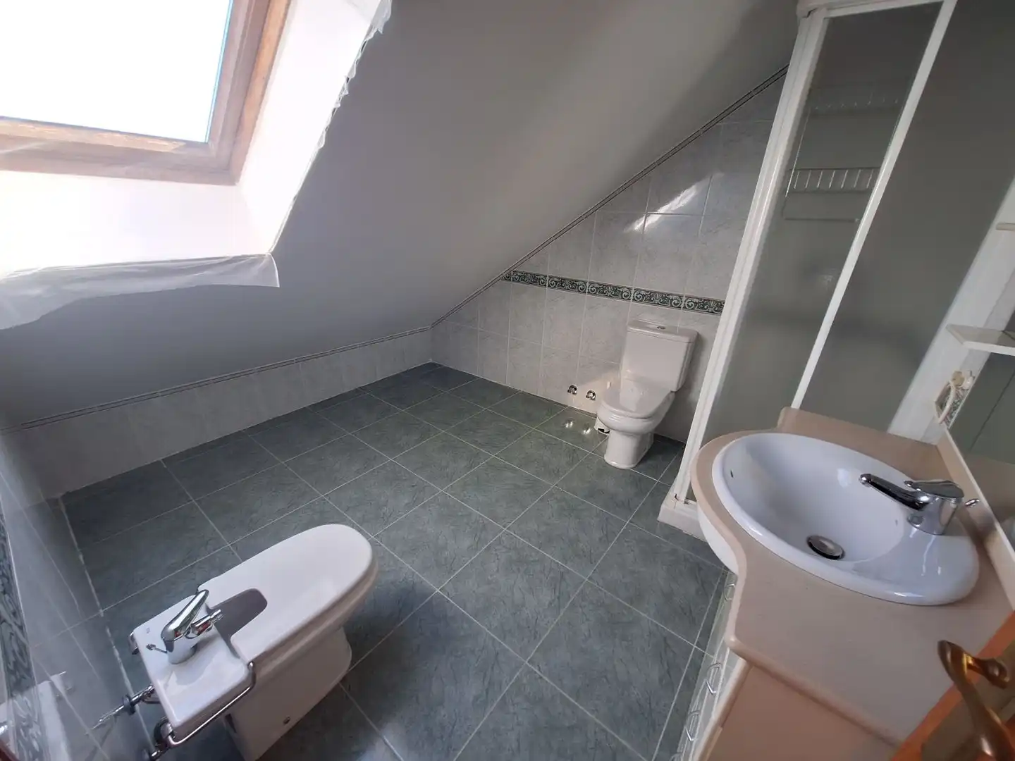Baño de Casa o chalet en venta en San Bartolomé de Pinares con Calefacción y Balcón