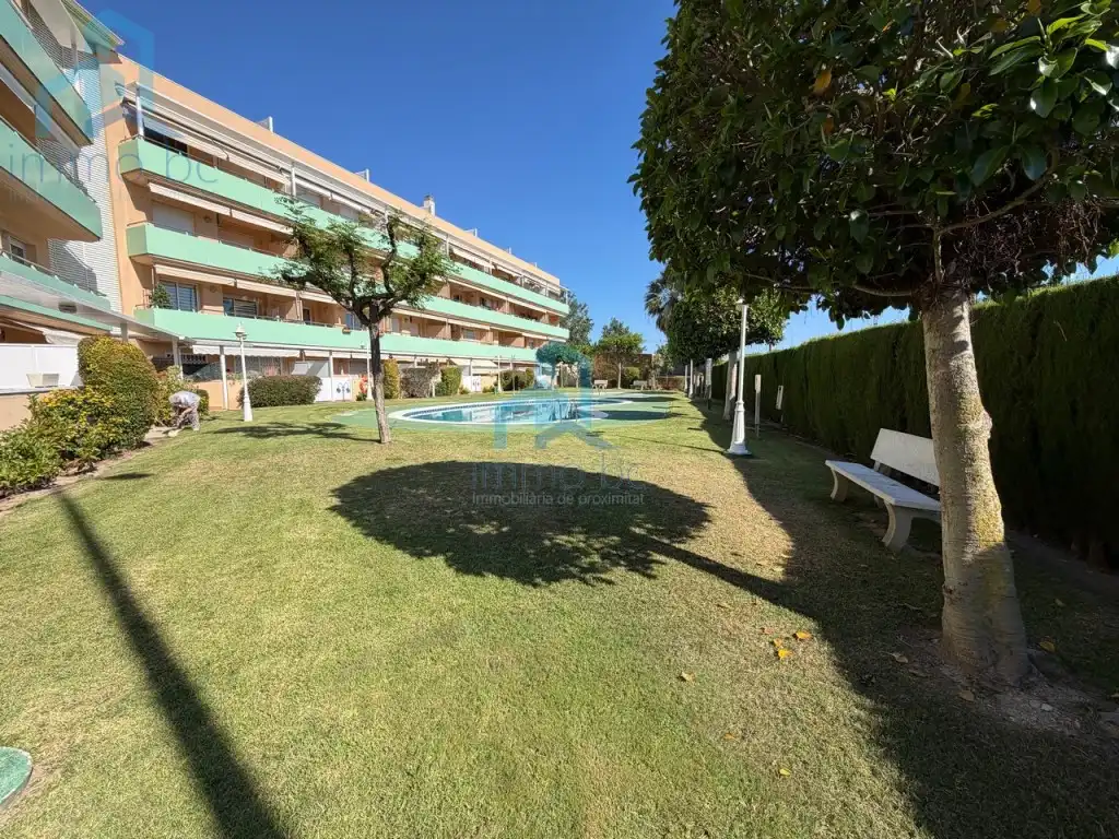 Vista exterior de Planta baixa en venda en La Pobla de Montornès  
