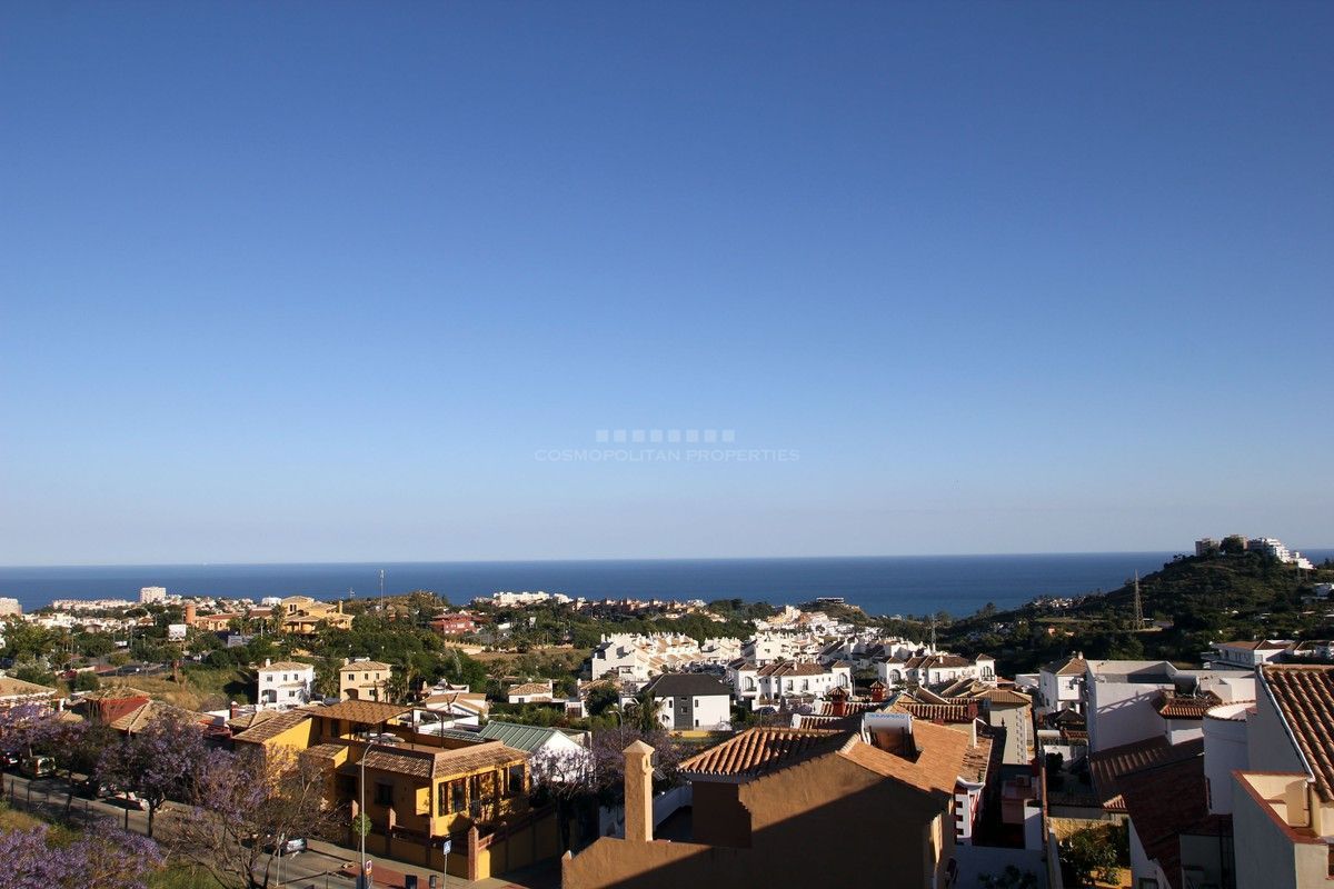 Exterior view of House or chalet for sale in Benalmádena  with Air Conditioner, Private garden and Terrace