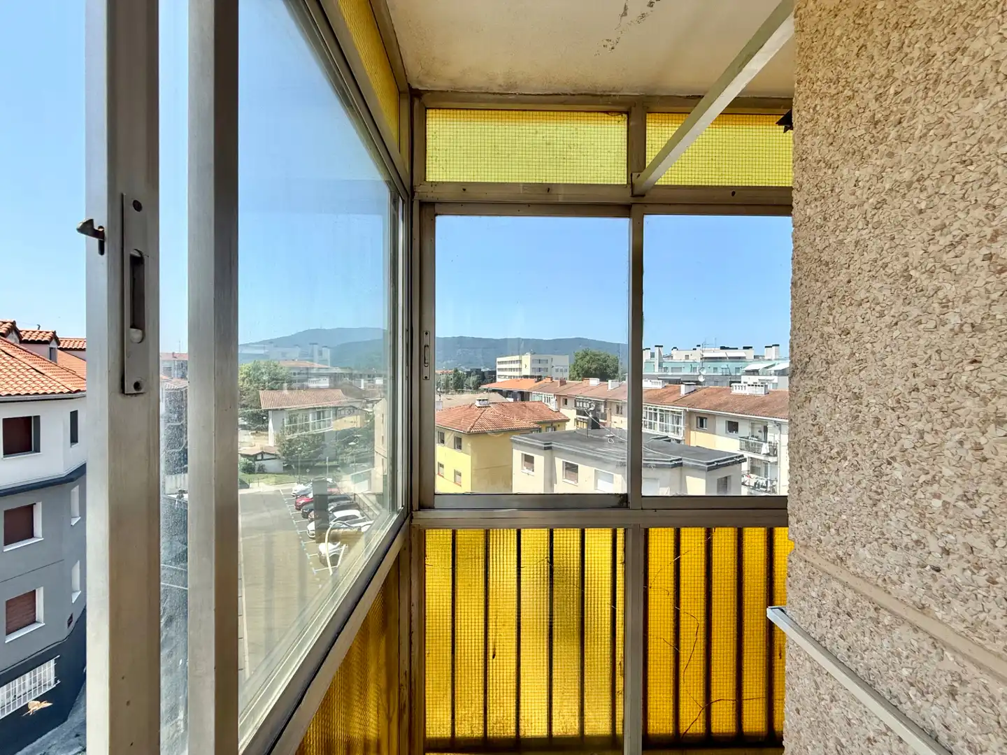 Terrassa de Pis en venda en Irun  amb Moblat i Balcó